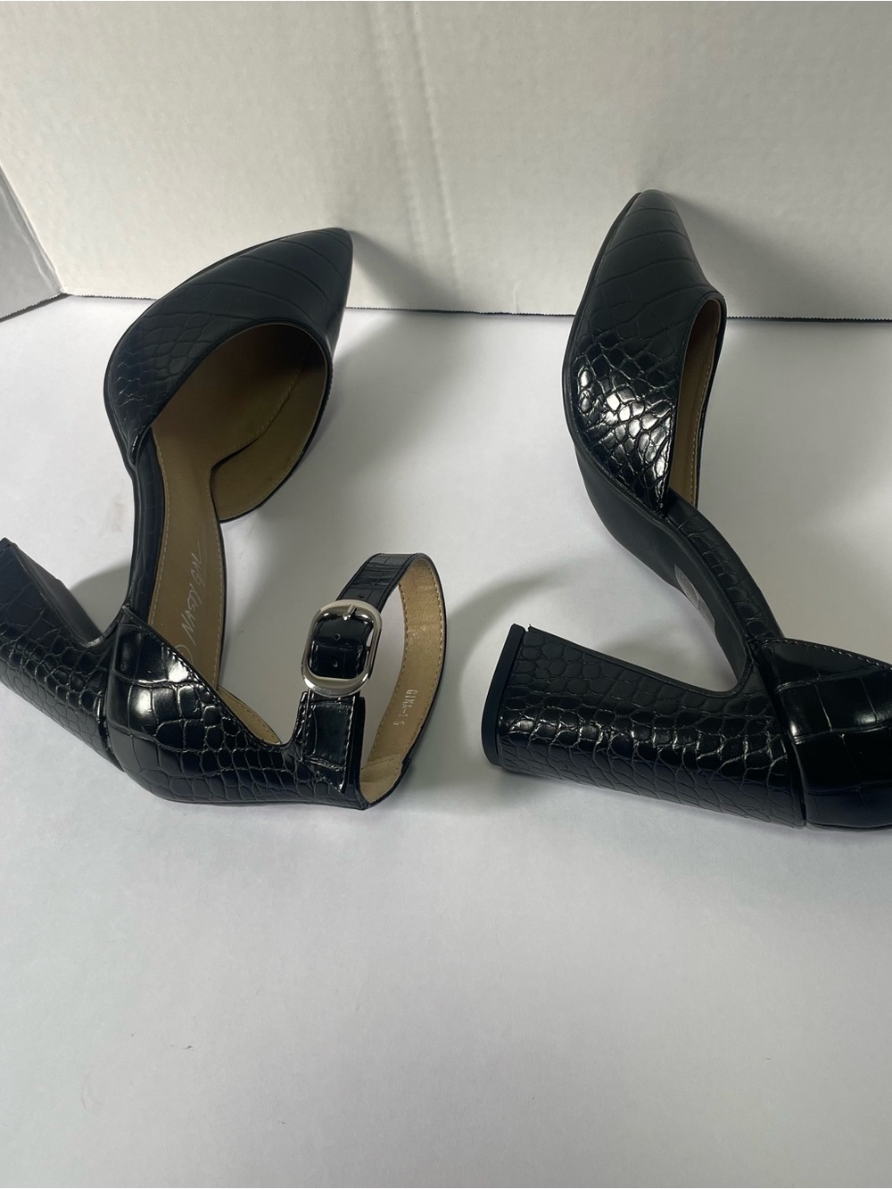 Black Croc-Embossed Ankle-Strap Pointed-Toe Heels - Picture 4 of 8
